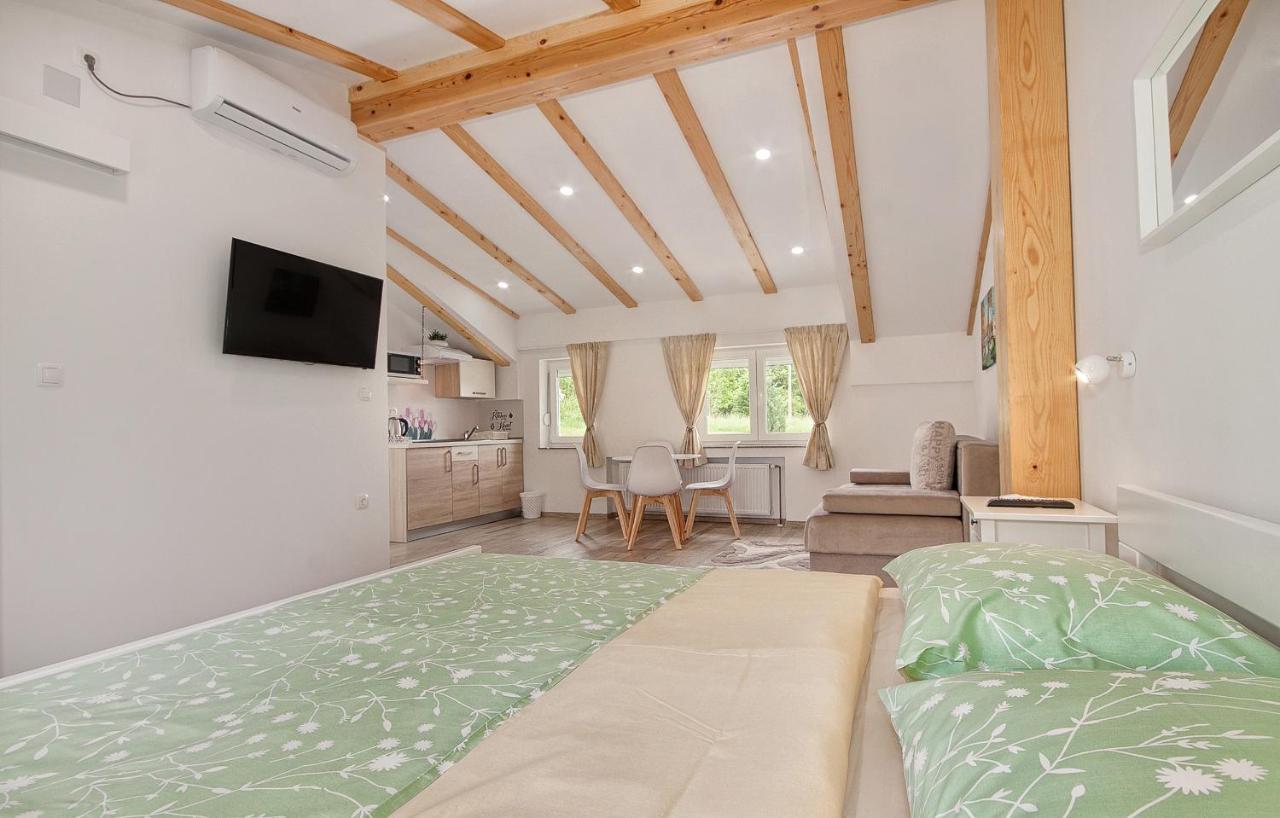 Studio Apartments Kaya Čatrnja Extérieur photo